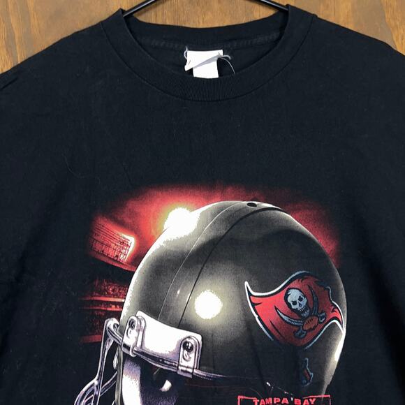 NFL Mens Shirt Black Crew Neck Tampa Bay Buccaneers Short Sleeve 100% Cotton XL - Picture 2 of 11